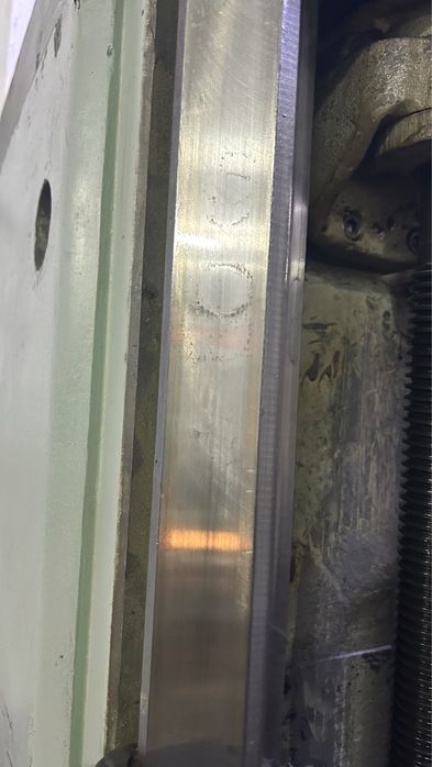 Расточной станок, токарь