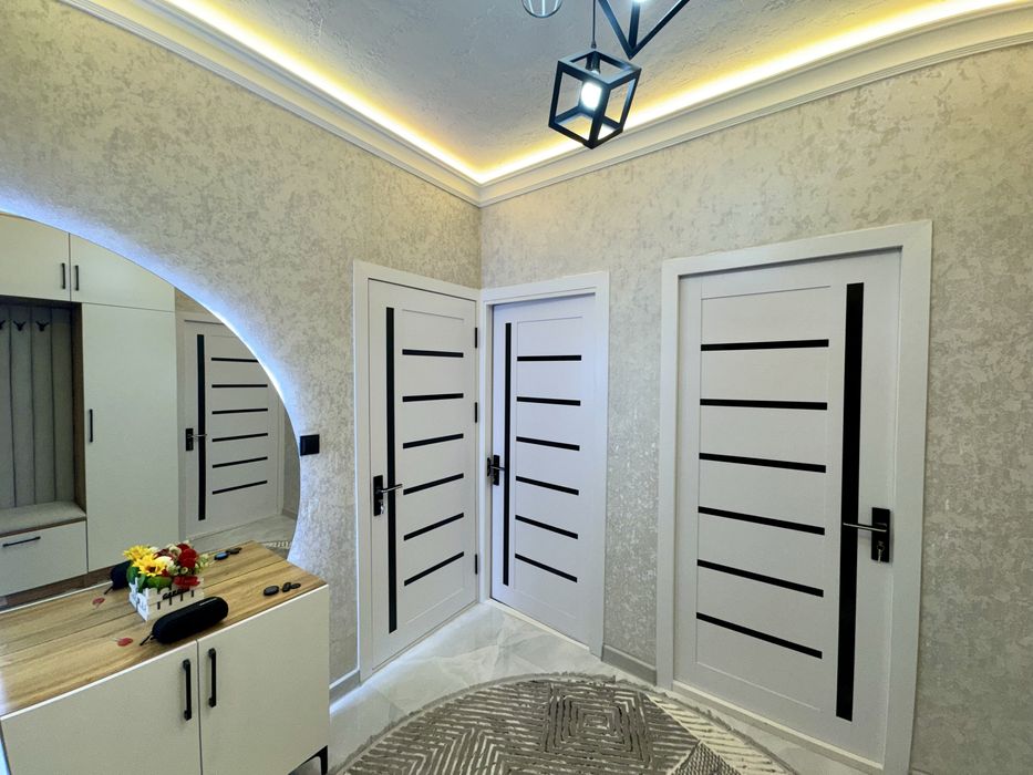 3х комнатная квартира, на 2 этаже. Согдиана.