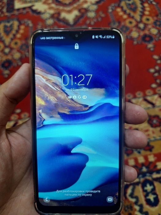 Продам сотовый телефон Samsung A10 в идеальном состояние всё работает