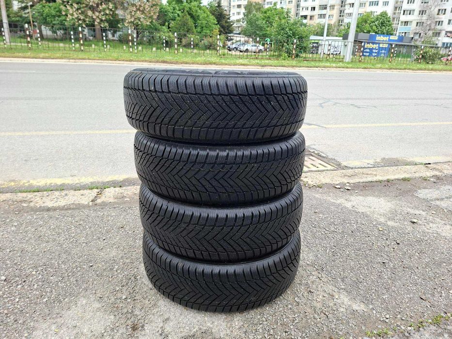 Продавам зимни гуми RoTalla за лек автомобил