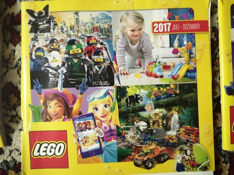 Лего каталози от различни години