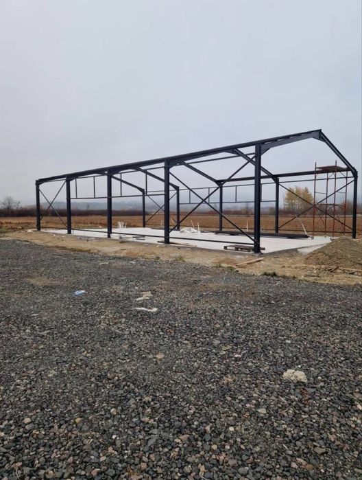 Vând hala structură metalică 10M lățime 20M lungime 4M înalțime