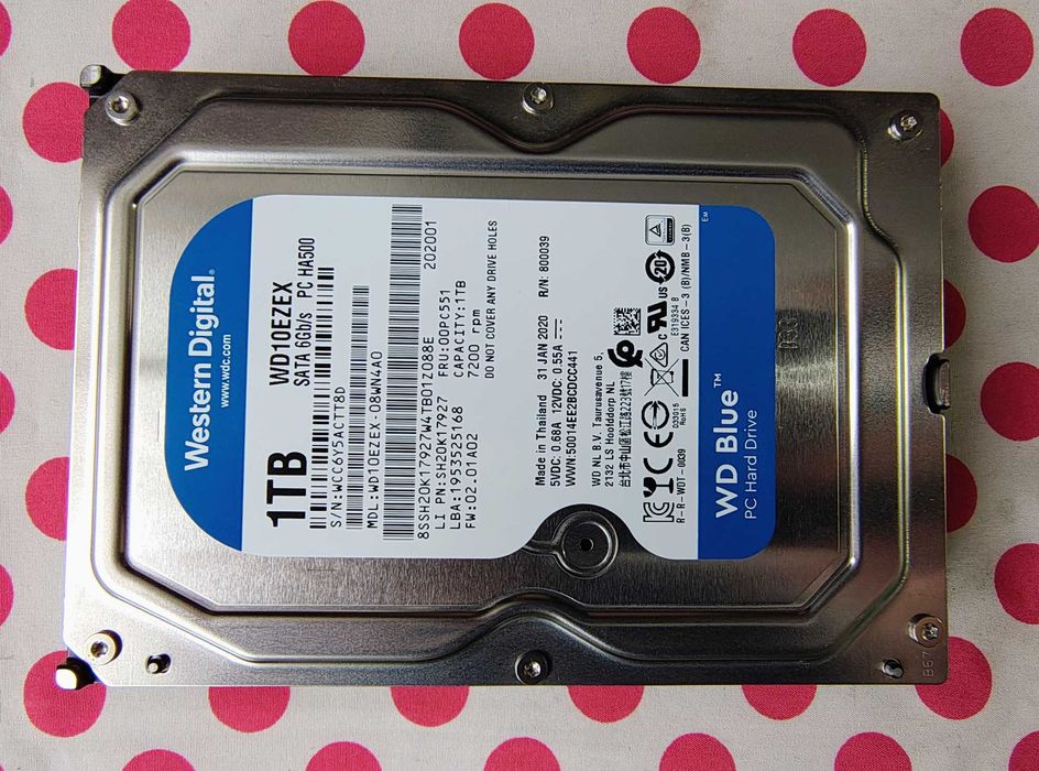 HDD 1 Tb 3,5 inch Western Digital Blue Sata3 6Gb/s 64MB Cache.