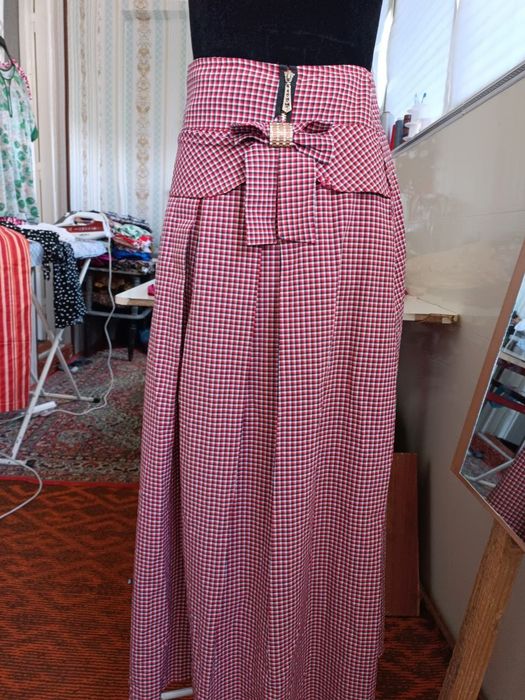 Женская одежда (платья)