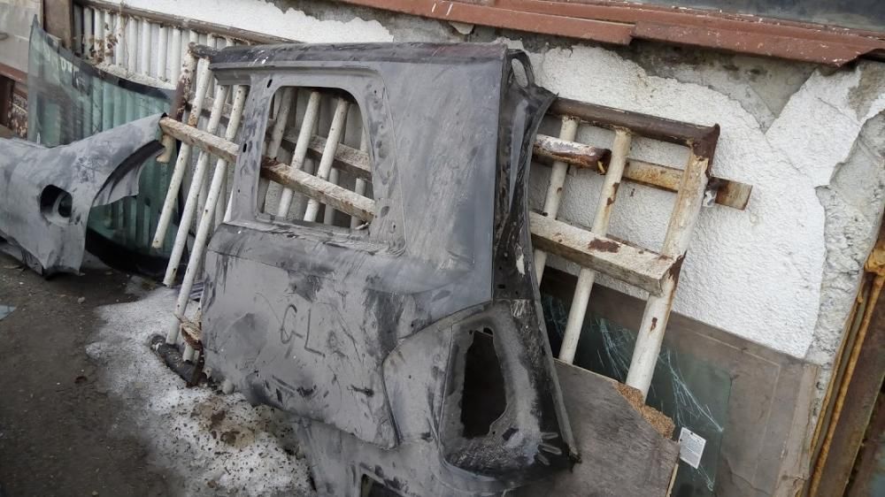 заден ляв панел за ГЛ Mercedes GL