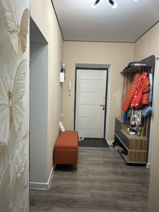 Продам трех комнатную квартиру