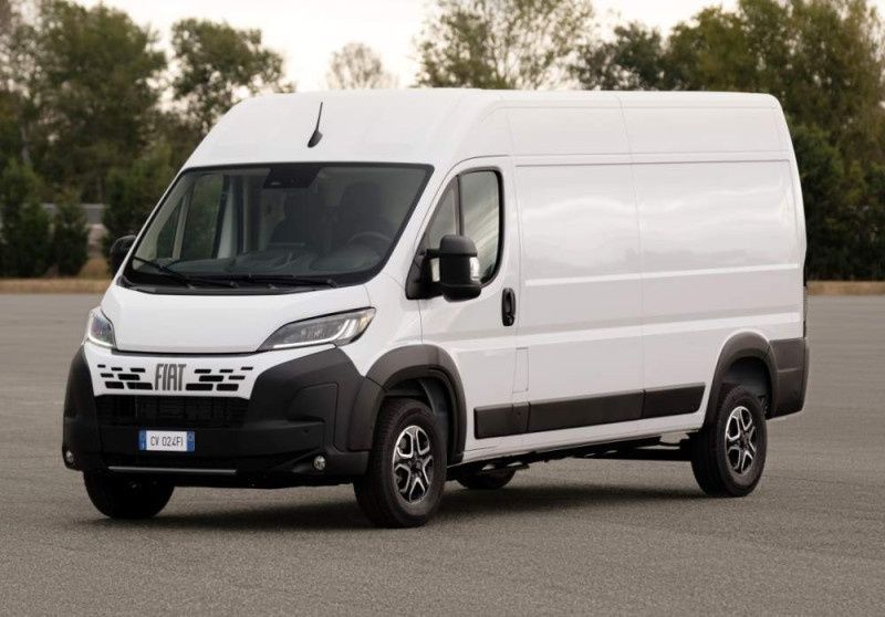 Наем на товарни бусове за превоз в страната и чужбина