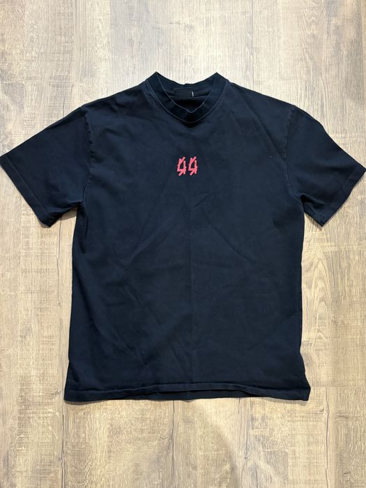 44 Label group тениска