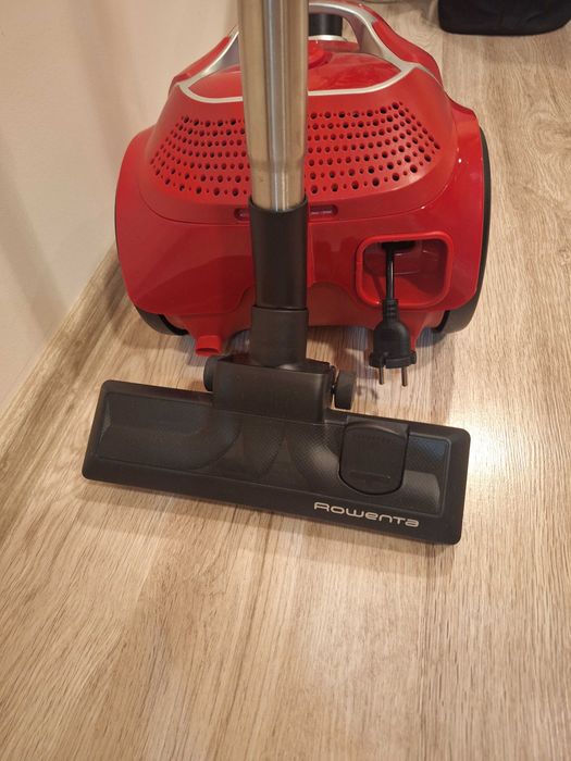Продавам прахосмукачка Roventa с гаранция