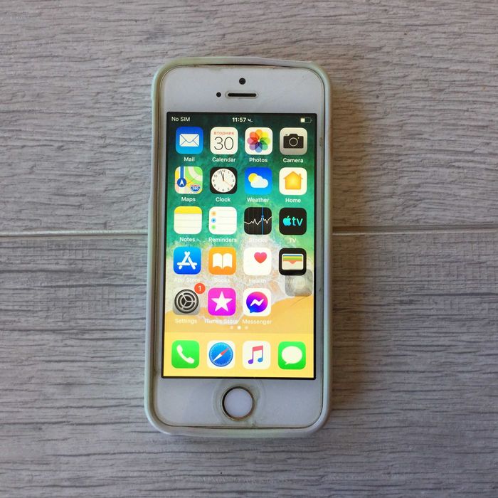 отличен IPHONE 5S GOLD 16 GB Айфон 5s без забележки от САЩ