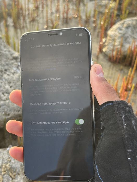 Продам iPhone X аккум 100%.Обмен нет.Описание!