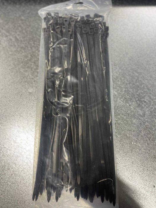 Черни кабелни връзки „Свински опашки“ 4.5х250 – 100 бр.