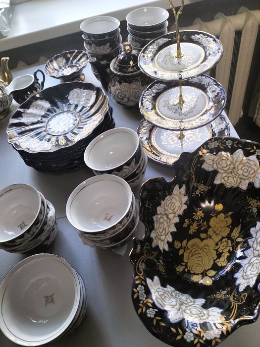 Продам сервиз кобальт,Мадонна бу