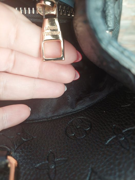 Намалена Дамска чанта Louis Vuitton черна