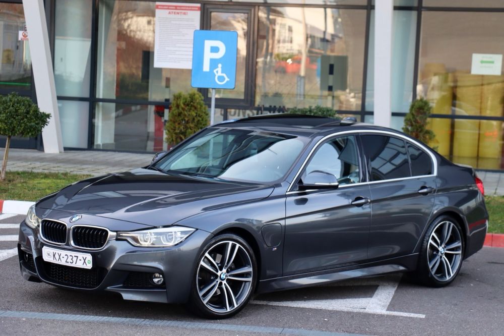 Bmw 330e iPerformance M pachet Plug-in hybrid