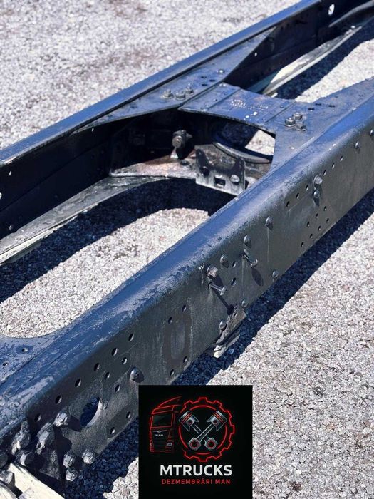 Șasiu MAN TGA Autoutilitara CIFA 8x4 Basculă-7,40m lungime