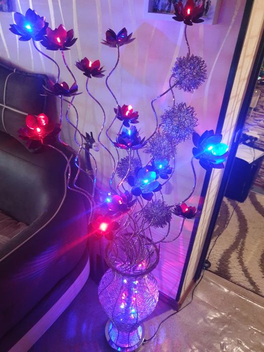 Светильник напольный