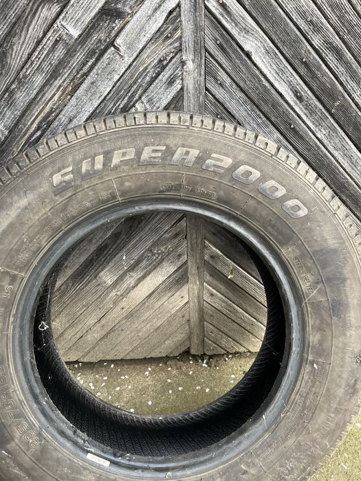 Продавам Гума за бус