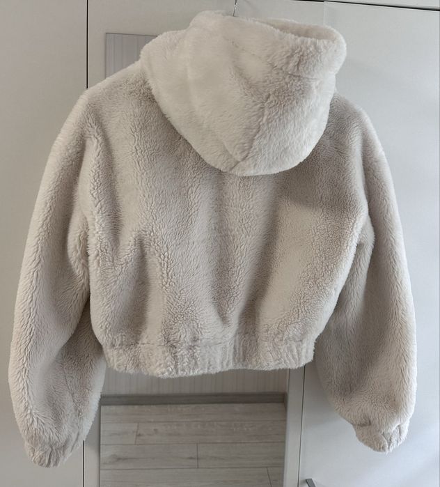 Яке Bershka - S размер