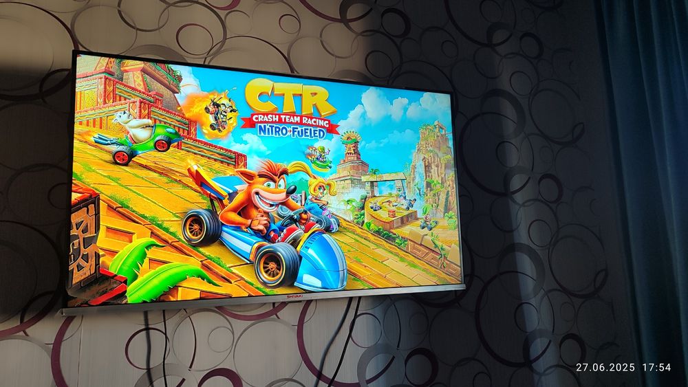 Playstation 4 sotiladi ozimmiki uyda ishlatilgan