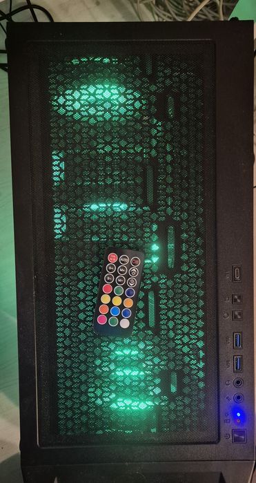 I5-14600k, rtx 5070 12gb, 32 ram, 1tb ssd, 256gb ssd,  2tb HDD