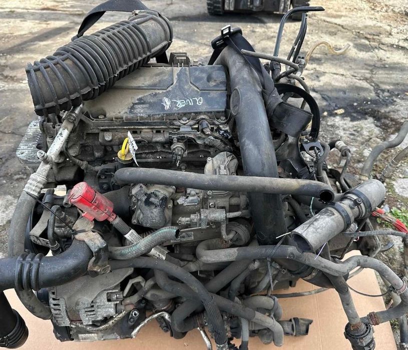 Vând motoare Renault master 3  2.3dci