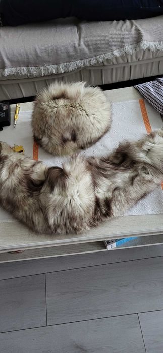 Caciula si guler de blana vulpe argintie