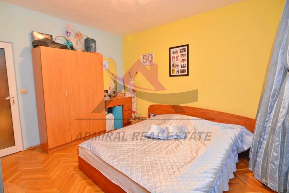 Продава се Тристаен апартамент в Варна, Кайсиева градина - 74 кв.м за 1892 €/кв.м - Снимка #3