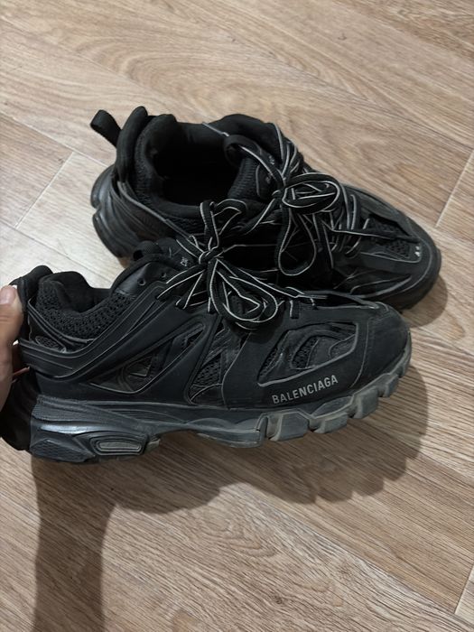 balenciaga track 1