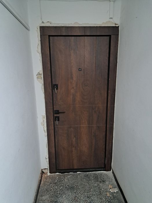 Montaj uși metalice deblocari usi montaj tâmplărie pvc
