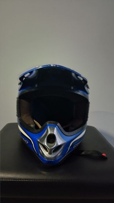 .Каски за мотор.