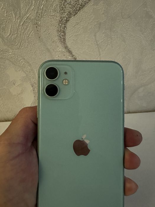 Продам iPhone 11