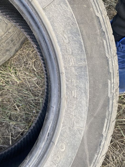 Продам шины 235/65/17