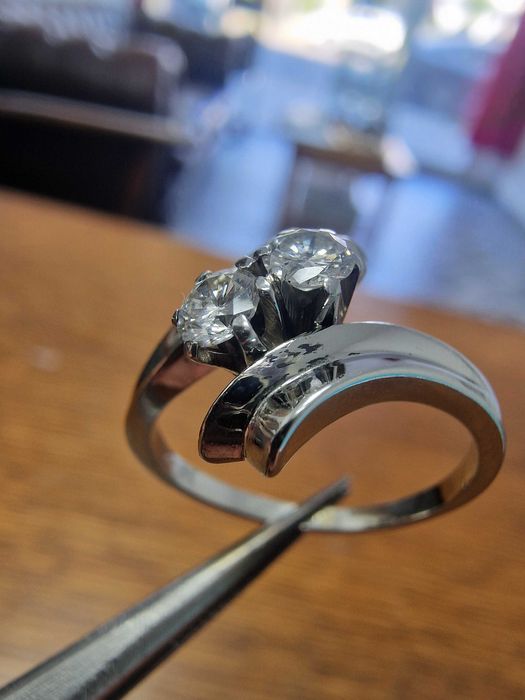 Дамски Златен Пръстен с ДИАМАНТИ