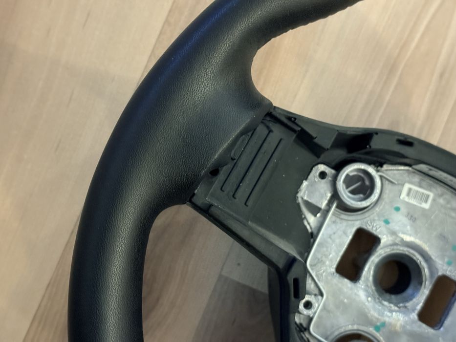 ПЕРФЕКТЕН! Волан Tesla Model 3/Y Фейслифт ОРИГИНАЛЕН!