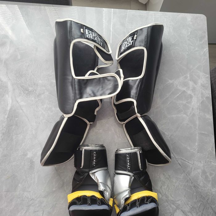 Ръкавици и ботуши за ММА