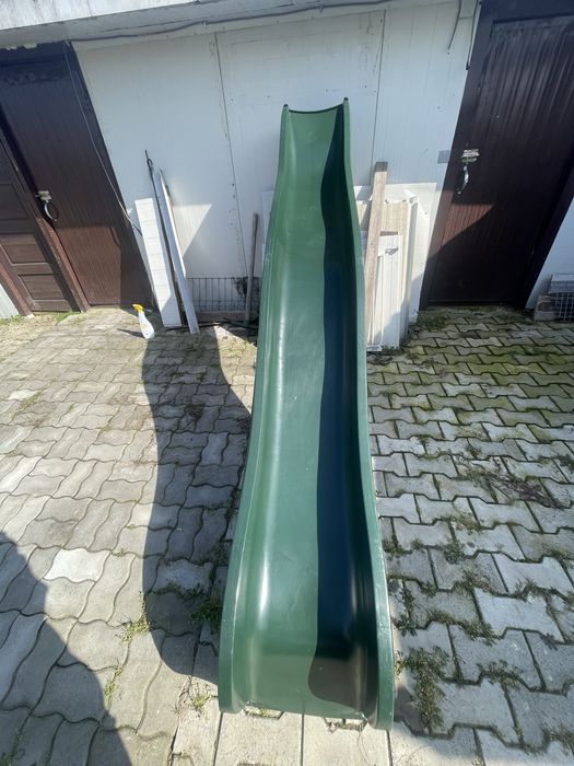 Tobogan cu linie curbata