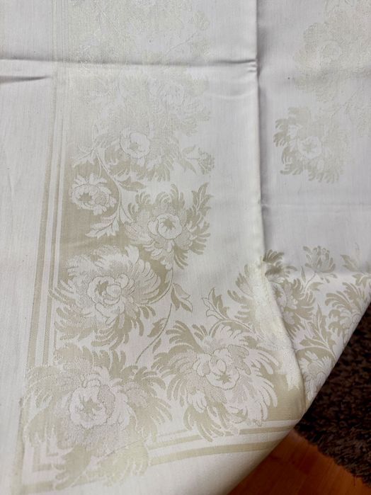 Fata de masa damasc satinat