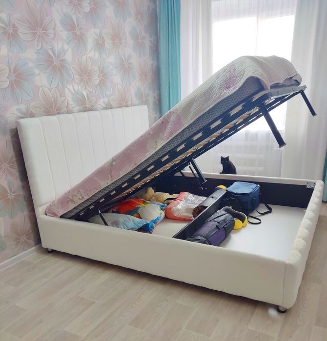 Кровать двухспальная