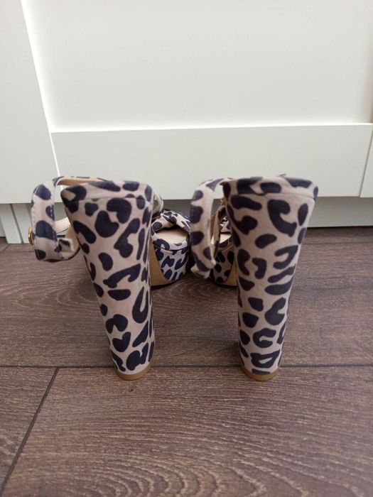Нови сандали Stuart Weitzman Mirri Leopard – 39½