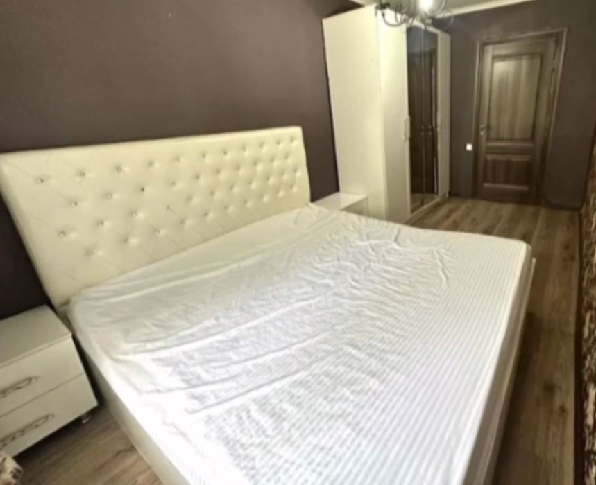 Двухспальная кровать