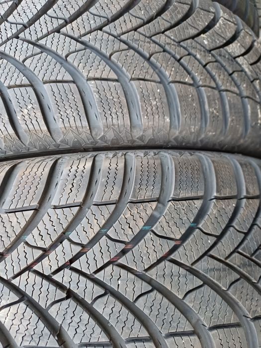 Гуми 205/60/16 Семперит