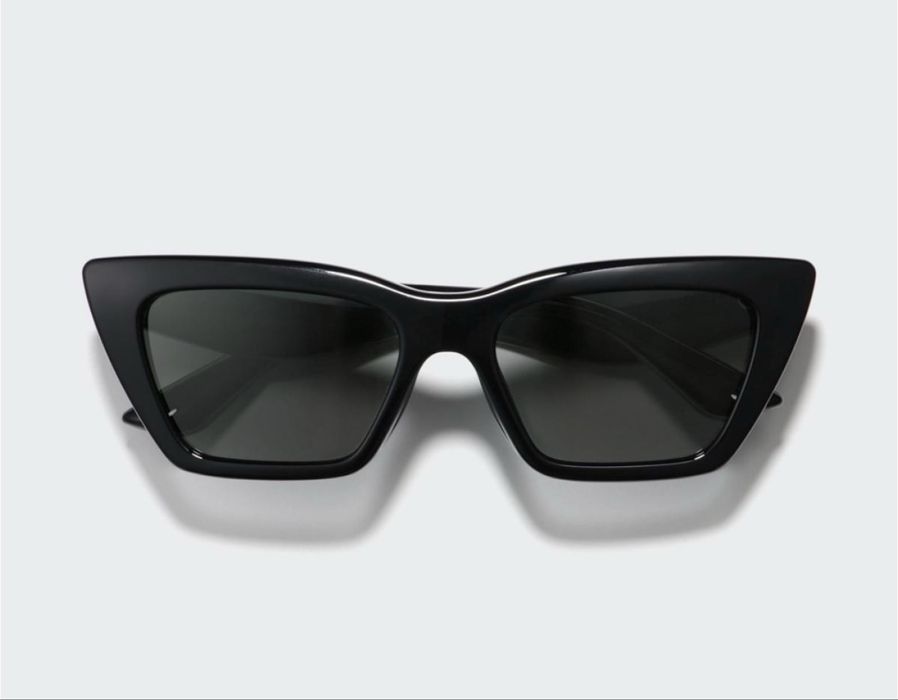 Продам новые солнцезащитные очки Uniqlo.