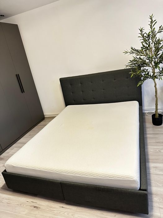 Pat tapitat gri antracit