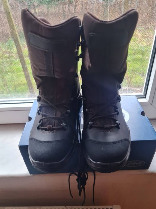 Bocanci piele mărimea 42 și 43