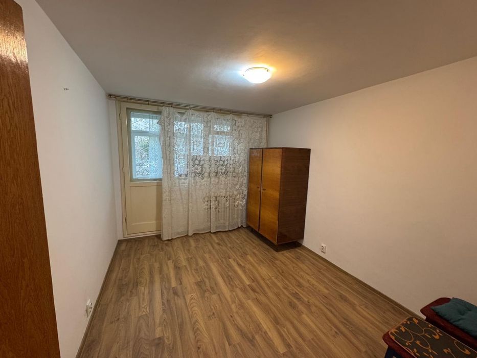 Resedinta/spatiu comercial -pozitie excelenta-metrou 1 decembrie