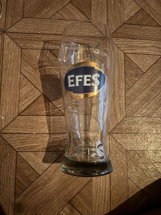 Пивные кружки.