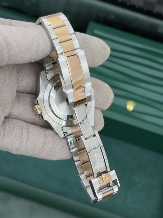 Rolex GMT-Master II Root Beer 40mm – Everose Rolesor, Black Dial