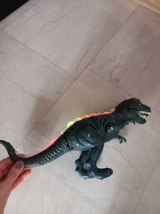 Детска играчка динозавър