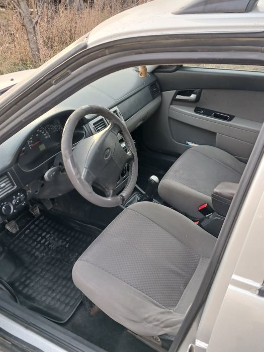 Продам приору в полный разбор